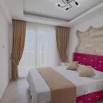 Detached With Private Pool In Oeluedeniz, ヴィラ *
