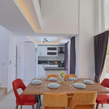 ヴィラ Detached With Private Pool In Oeluedeniz, フェティエ