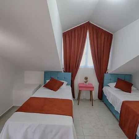 Vila Detached With Private Pool In Oeluedeniz,